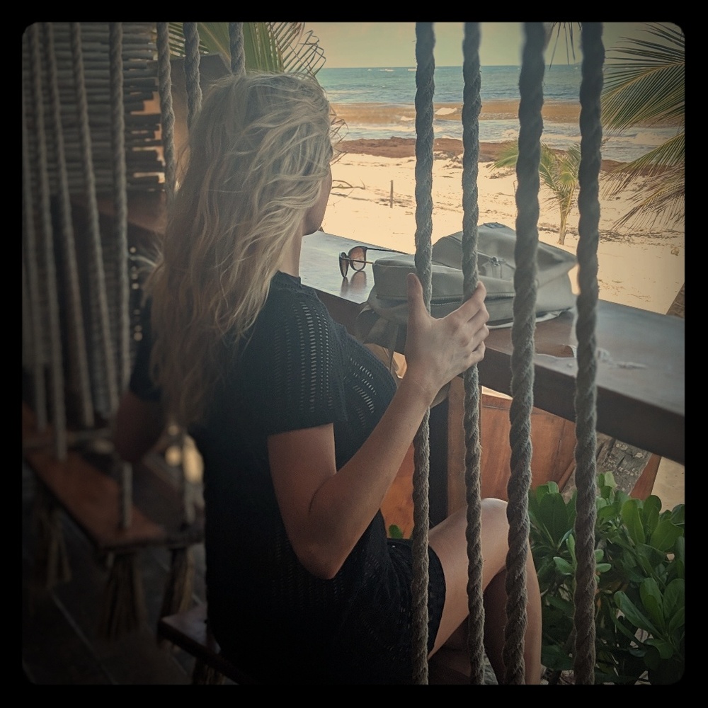 Meet your Posher, Bee